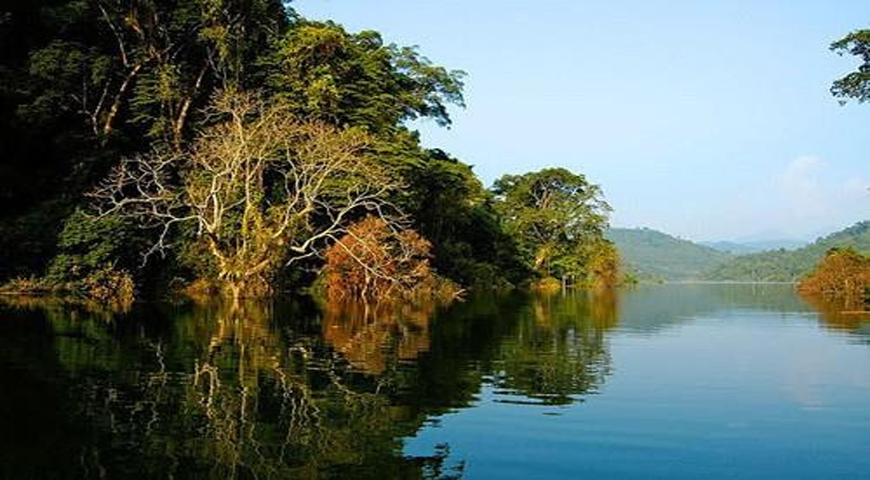 Du lịch lòng hồ Na Hang - Bắc Mê (Hà Giang).